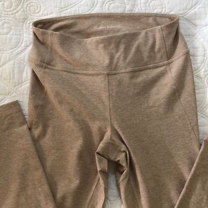 Outdoor Voices 3/4 Warmup Leggings